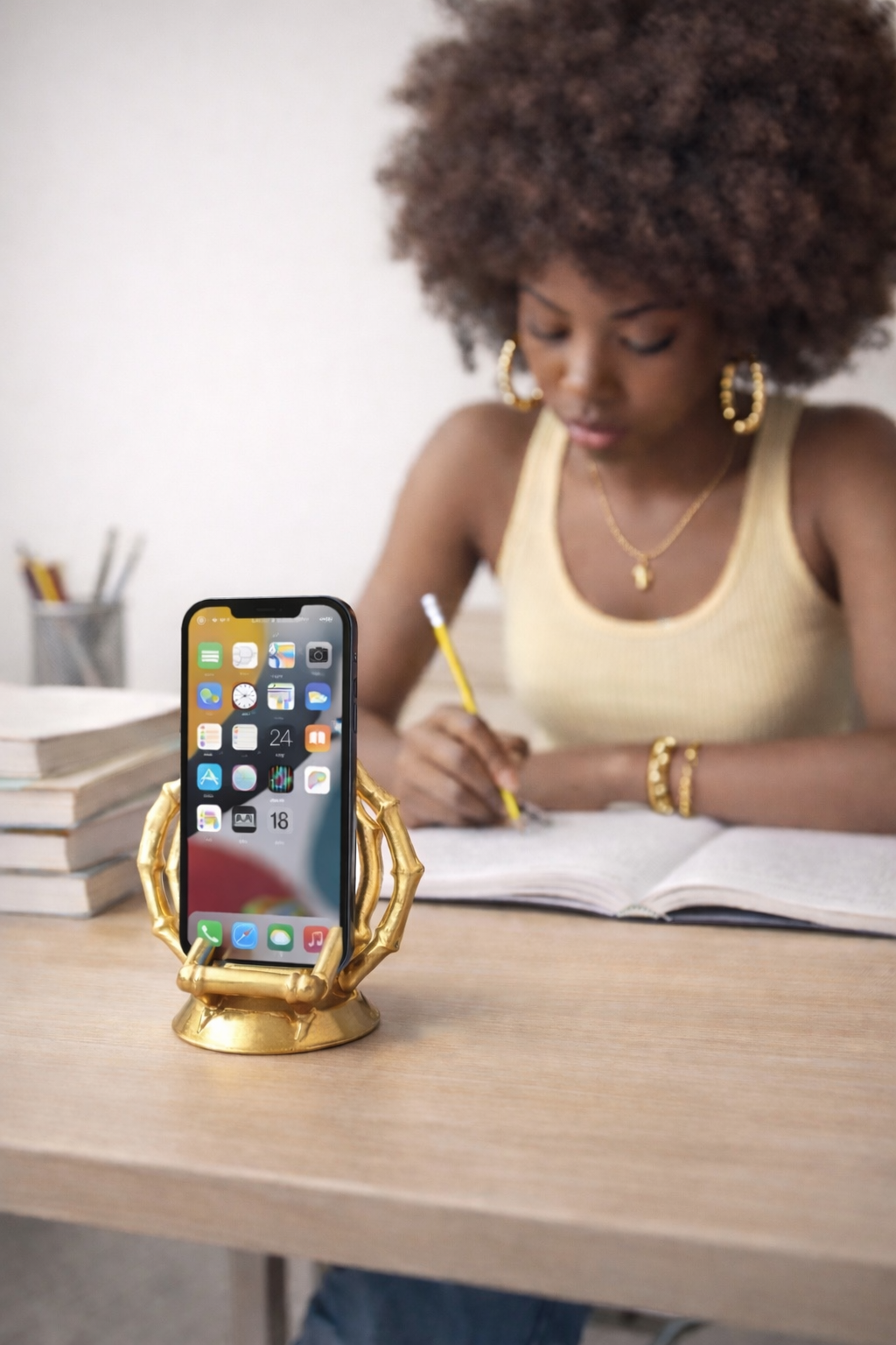 Bamboo Earrings Phone Stand - Uglybae